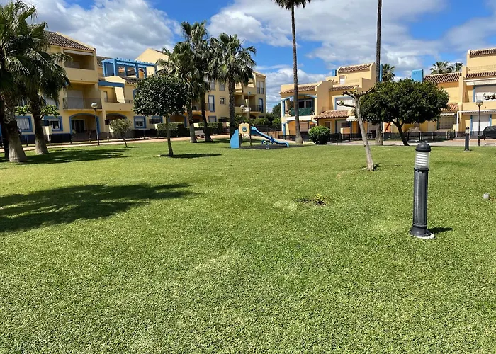 Paradise-serviden Apartman *